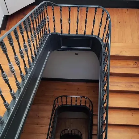 Private Bedrooms In A Shared House, No Elevator, In Bairro Alto منزل للإقامة *