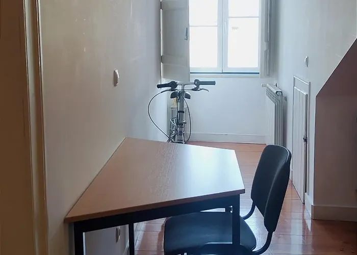 Bedrooms In A Shared House In Bairro Alto Praca Camoes منزل للإقامة