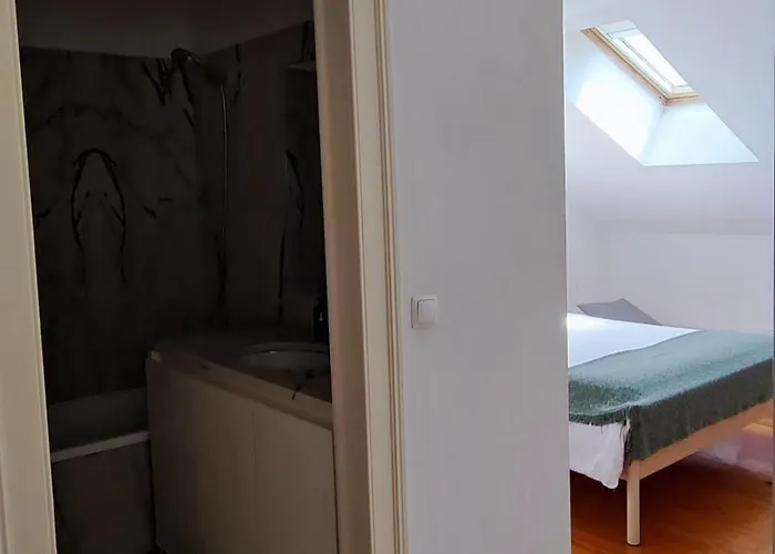 Bedrooms In A Shared House In Bairro Alto Praca Camoes * Lisboa