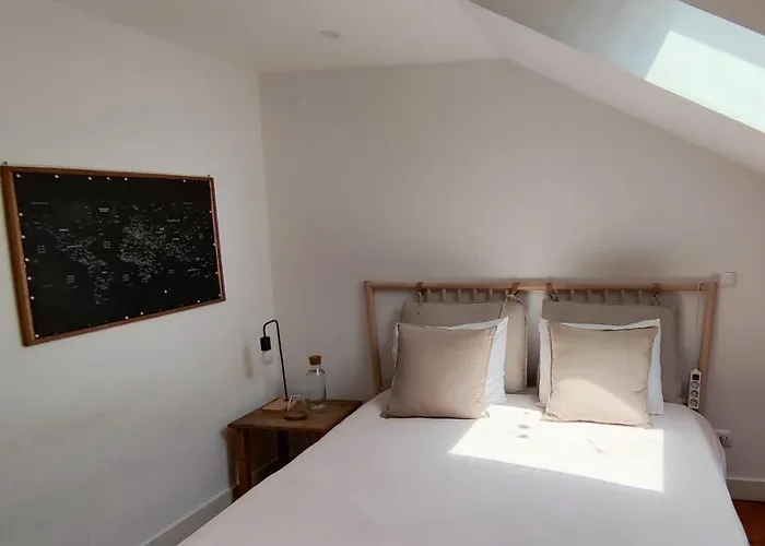 Bedrooms In A Shared House In Bairro Alto Praca Camoes * Lisboa
