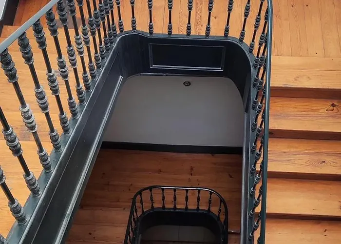 Bedrooms In A Shared House In Bairro Alto Praca Camoes * Lisboa