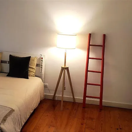 Homestay szállás Bedrooms In A Shared House In Bairro Alto Praca Camoes