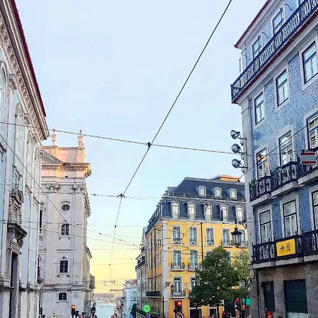 Quartos No Bairro Alto De Em Acomodacao Partilhada