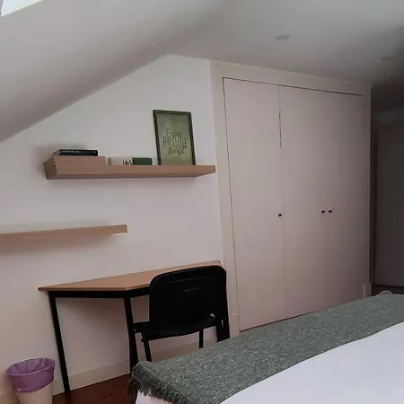 Homestay Quartos No Bairro Alto De Em Acomodacao Partilhada